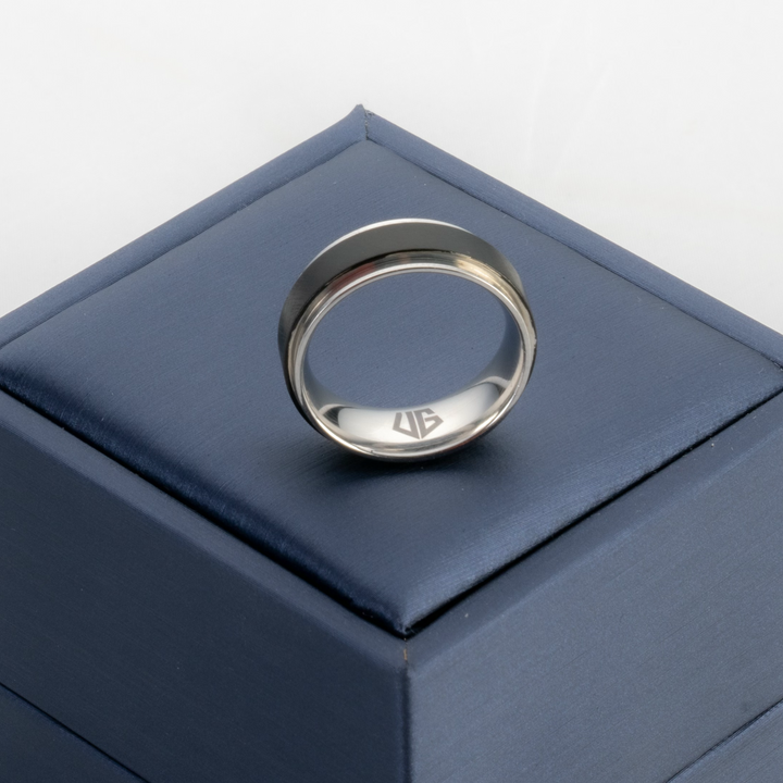UG Silver and Black Orum Ring