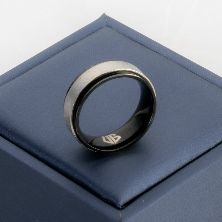 UG Black and Silver Orum Ring