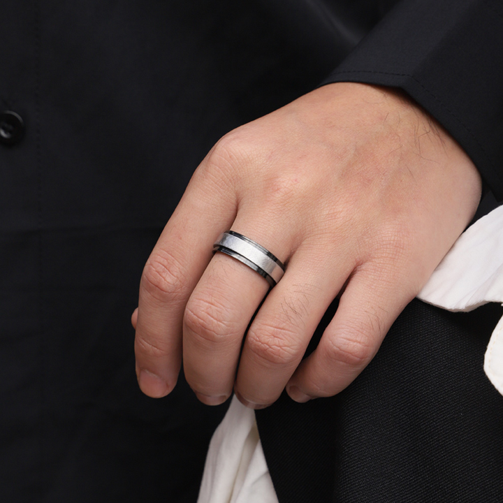 UG Black and Silver Orum Ring